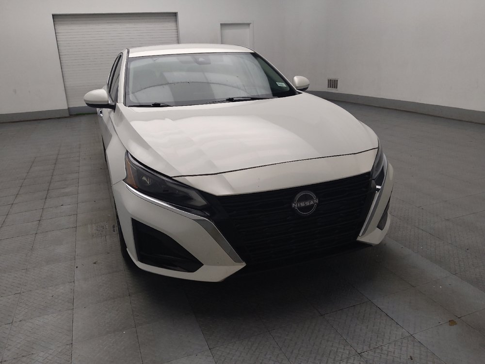 Used 2023 Nissan Altima 2.5 SV FWD image 14
