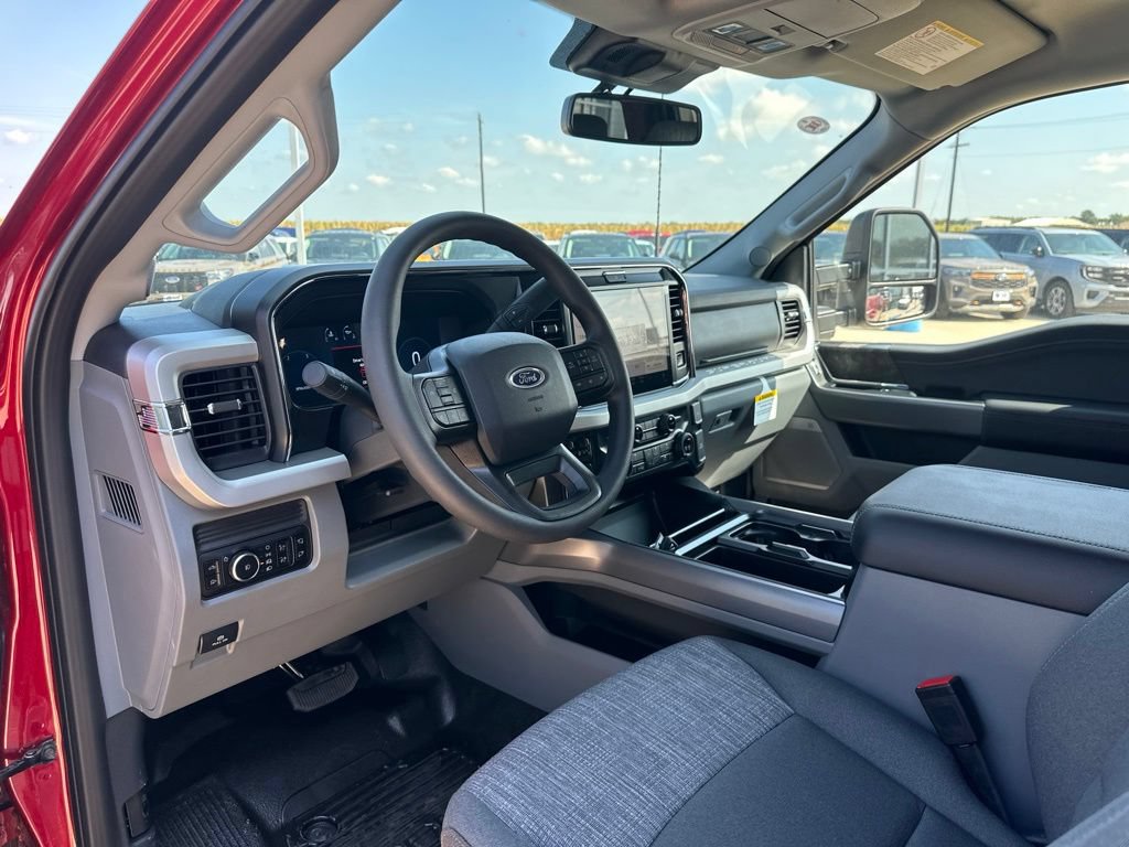 New 2026 Ford F350 XLT w/ XLT Premium Package AWD/4WD image 16