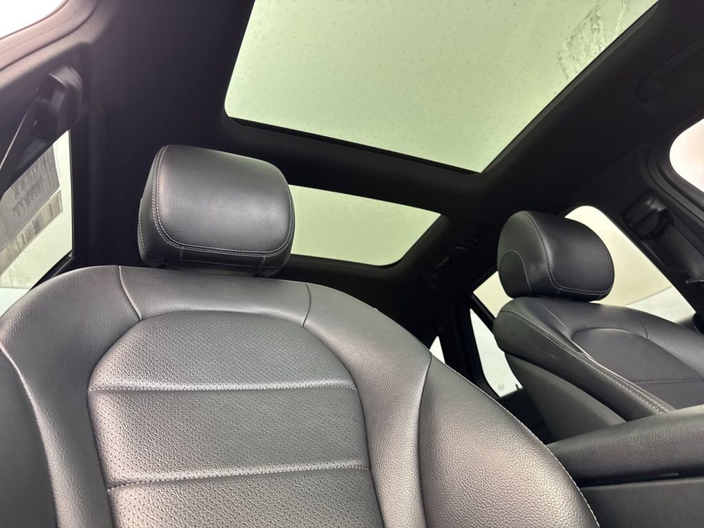 Used 2021 Mercedes-Benz GLC 300 image 16