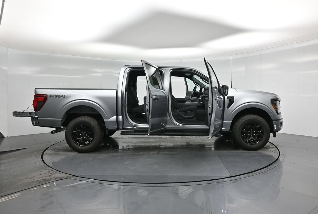 New 2026 Ford F150 XLT w/ Equipment Group 302A MID AWD/4WD image 4
