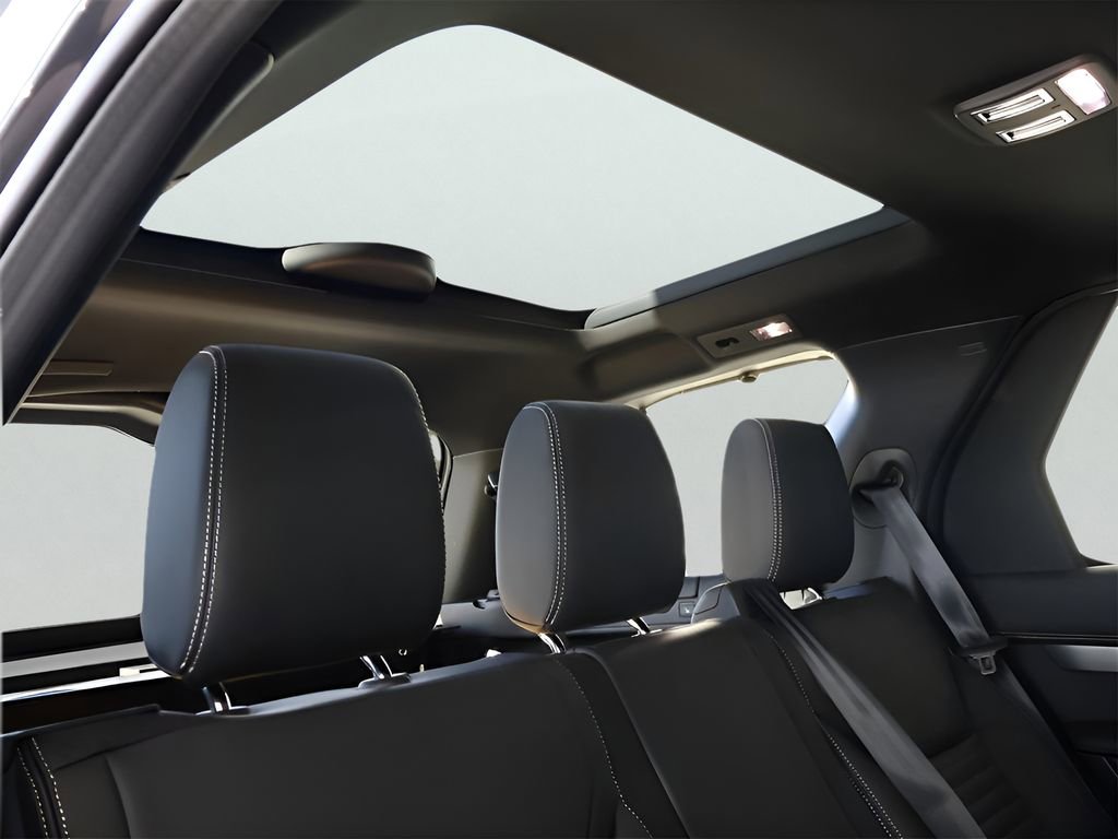 New 2025 Land Rover Discovery Dynamic SE image 15