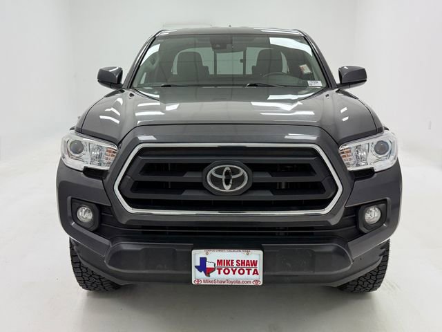 Used 2022 Toyota Tacoma SR5 w/ SR5 Appearance Package (SM) AWD/4WD image 3