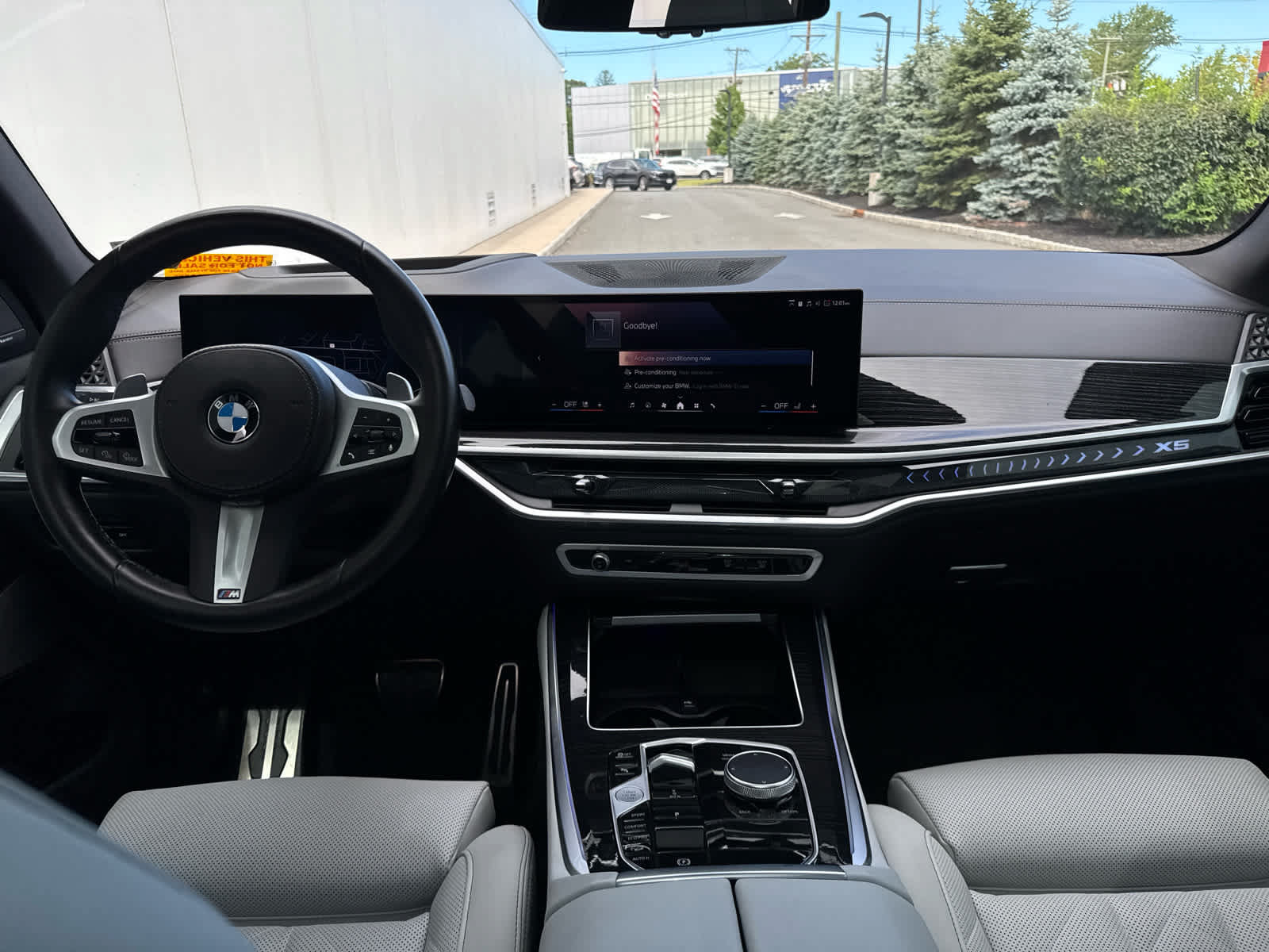 Used 2024 BMW X5 xDrive40i w/ M Sport Package AWD/4WD image 22
