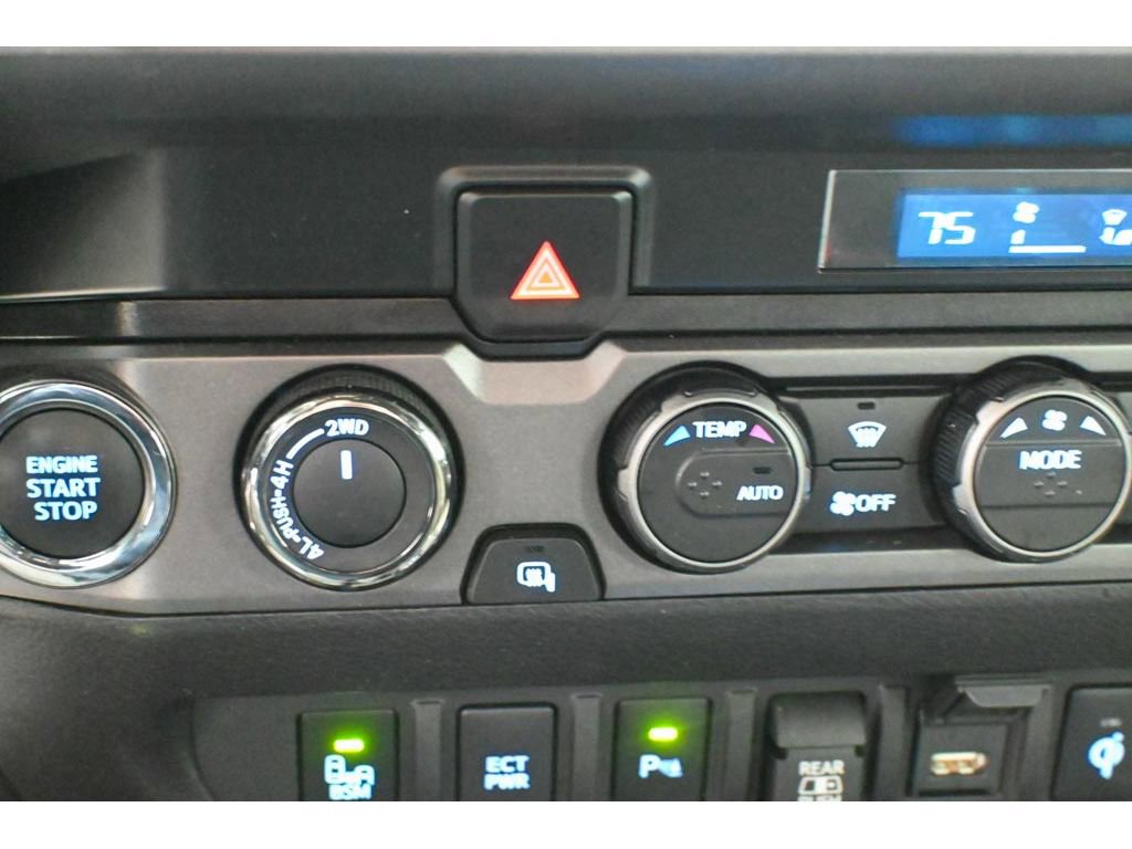 Used 2023 Toyota Tacoma TRD Off-Road image 45