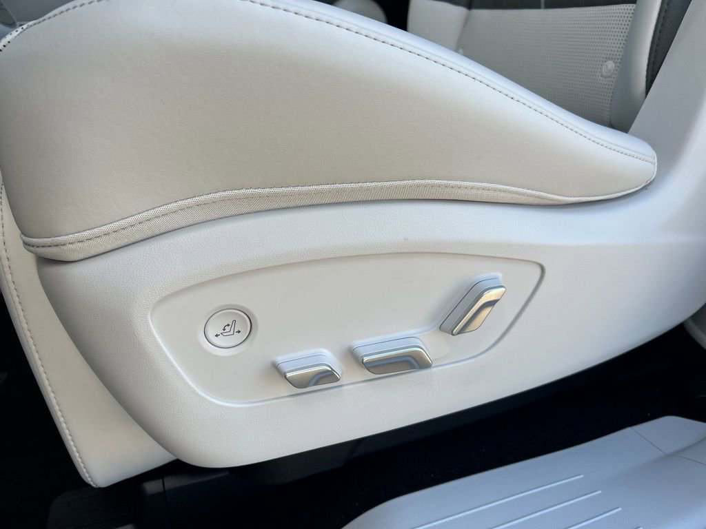 New 2026 Hyundai Ioniq 9 Calligraphy image 21