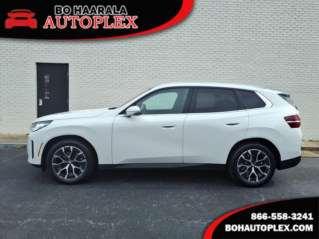 Used 2025 BMW X3 xDrive30i w/ Convenience Package image 1