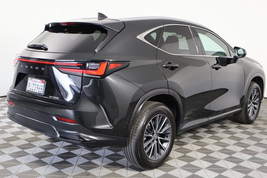 Used 2025 Lexus NX 250 FWD image 4