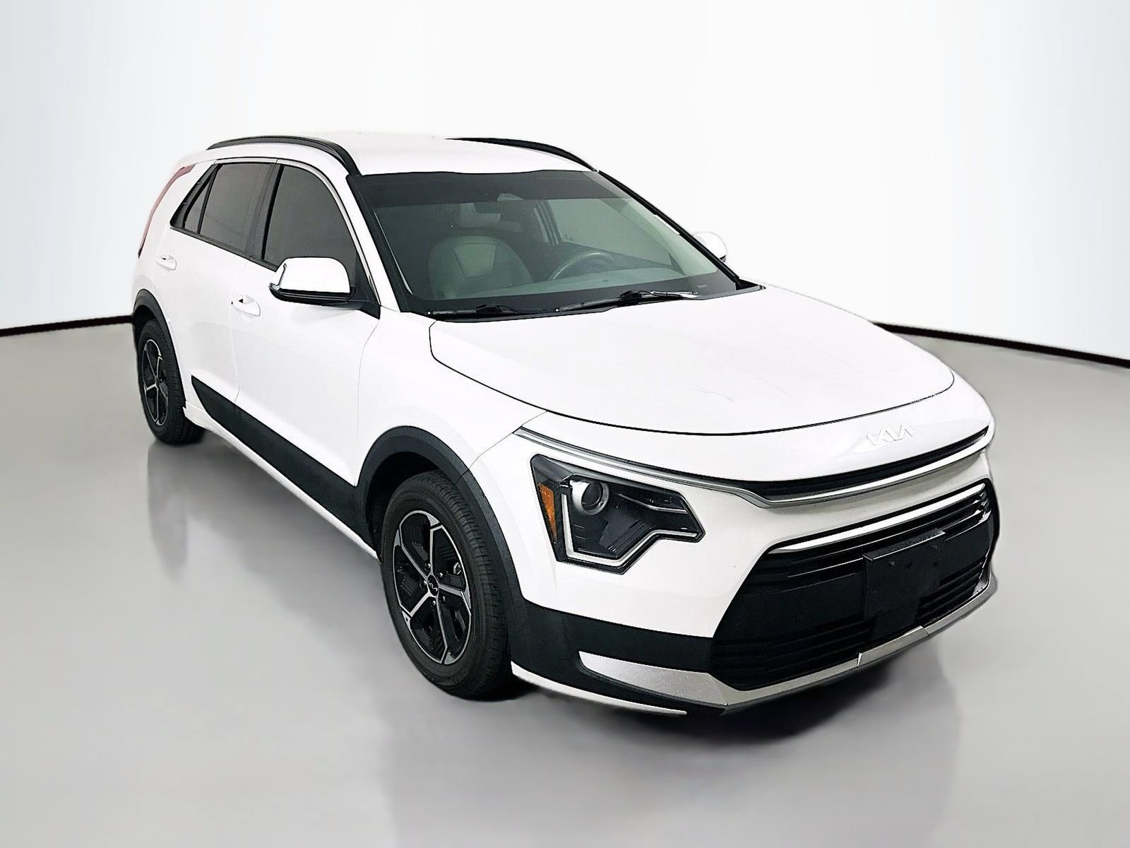 Used 2023 Kia Niro EX