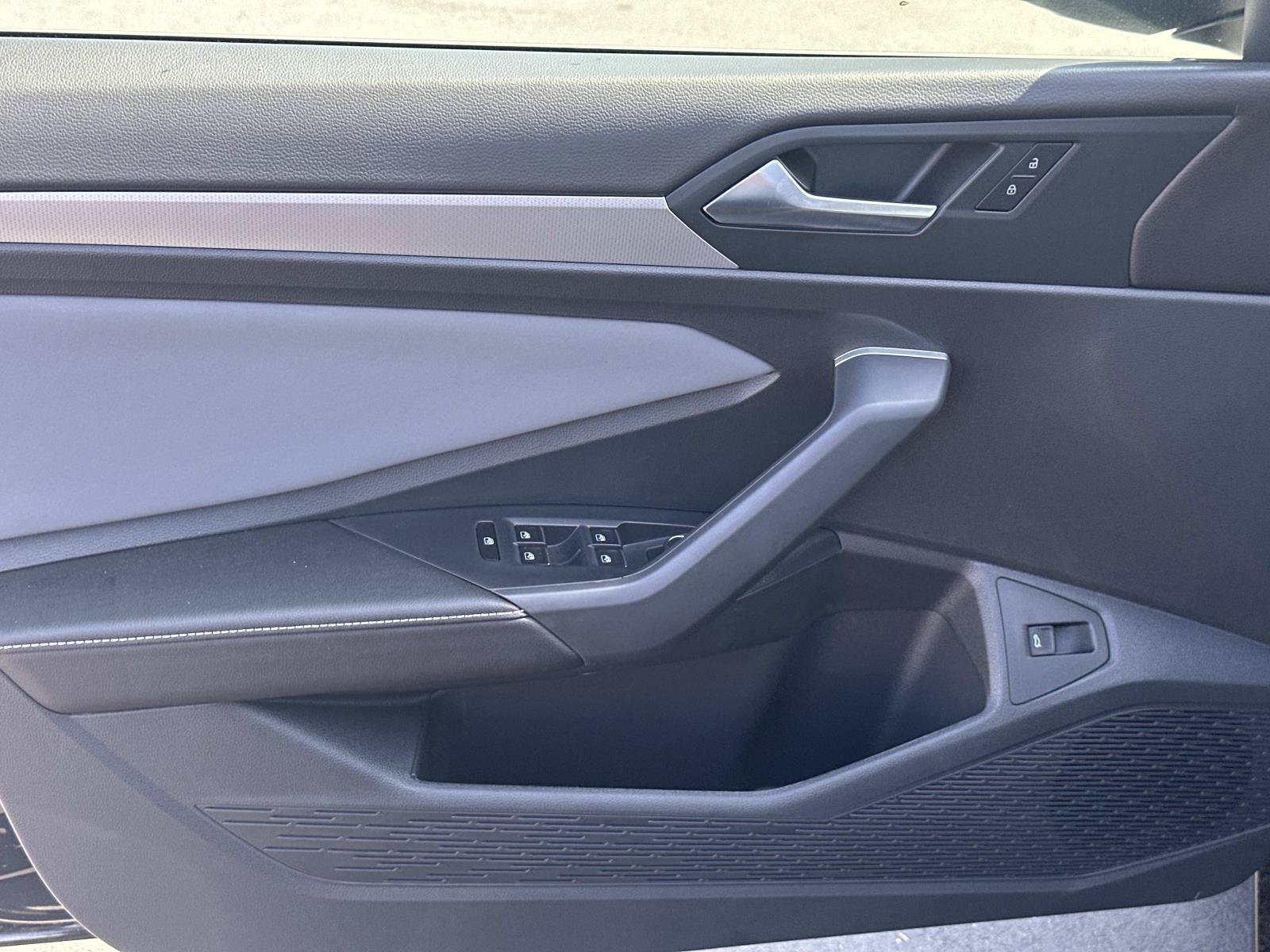 New 2026 Volkswagen Jetta SE FWD image 21