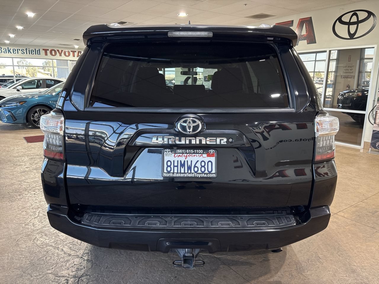 Used 2016 Toyota 4Runner SR5 AWD/4WD image 9