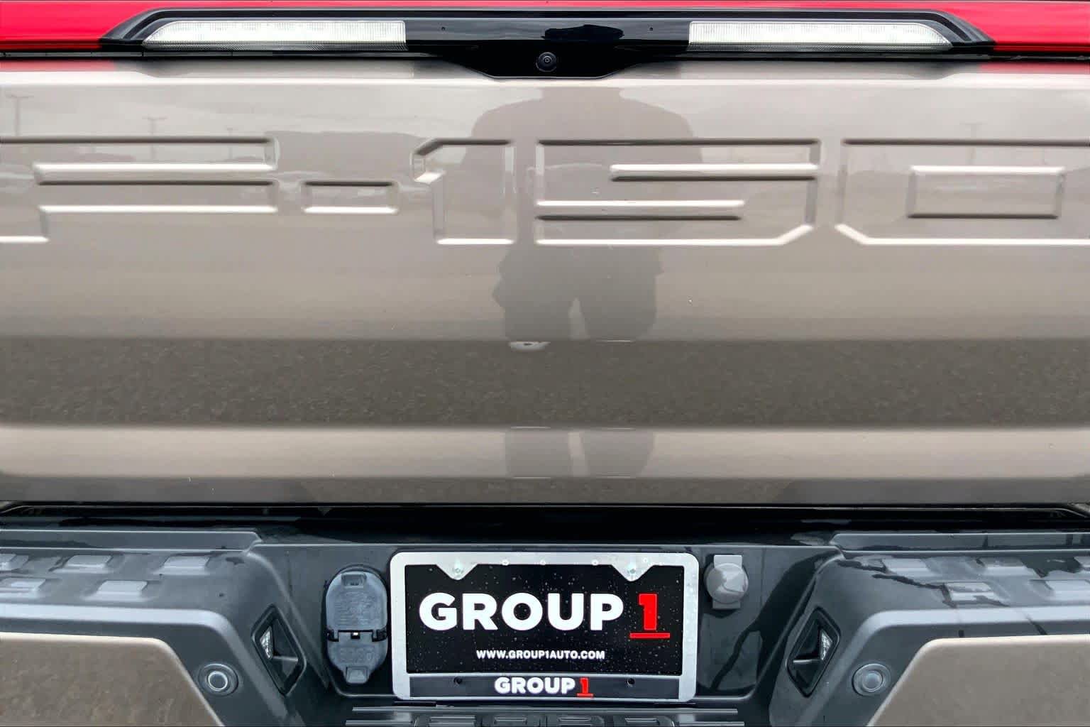 Used 2023 Ford F150 Lightning Platinum AWD/4WD image 9