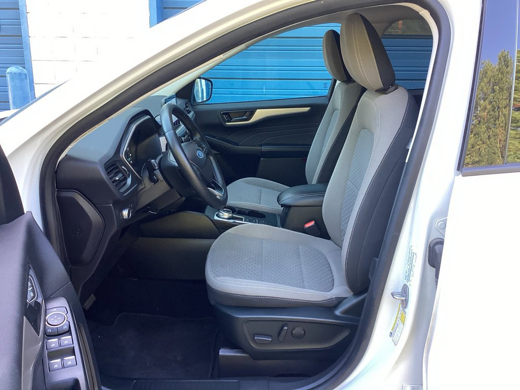 Used 2022 Ford Escape SE w/ Convenience Package FWD image 30