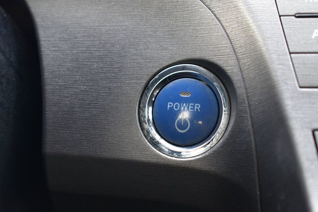 Used 2013 Toyota Prius Four FWD image 31
