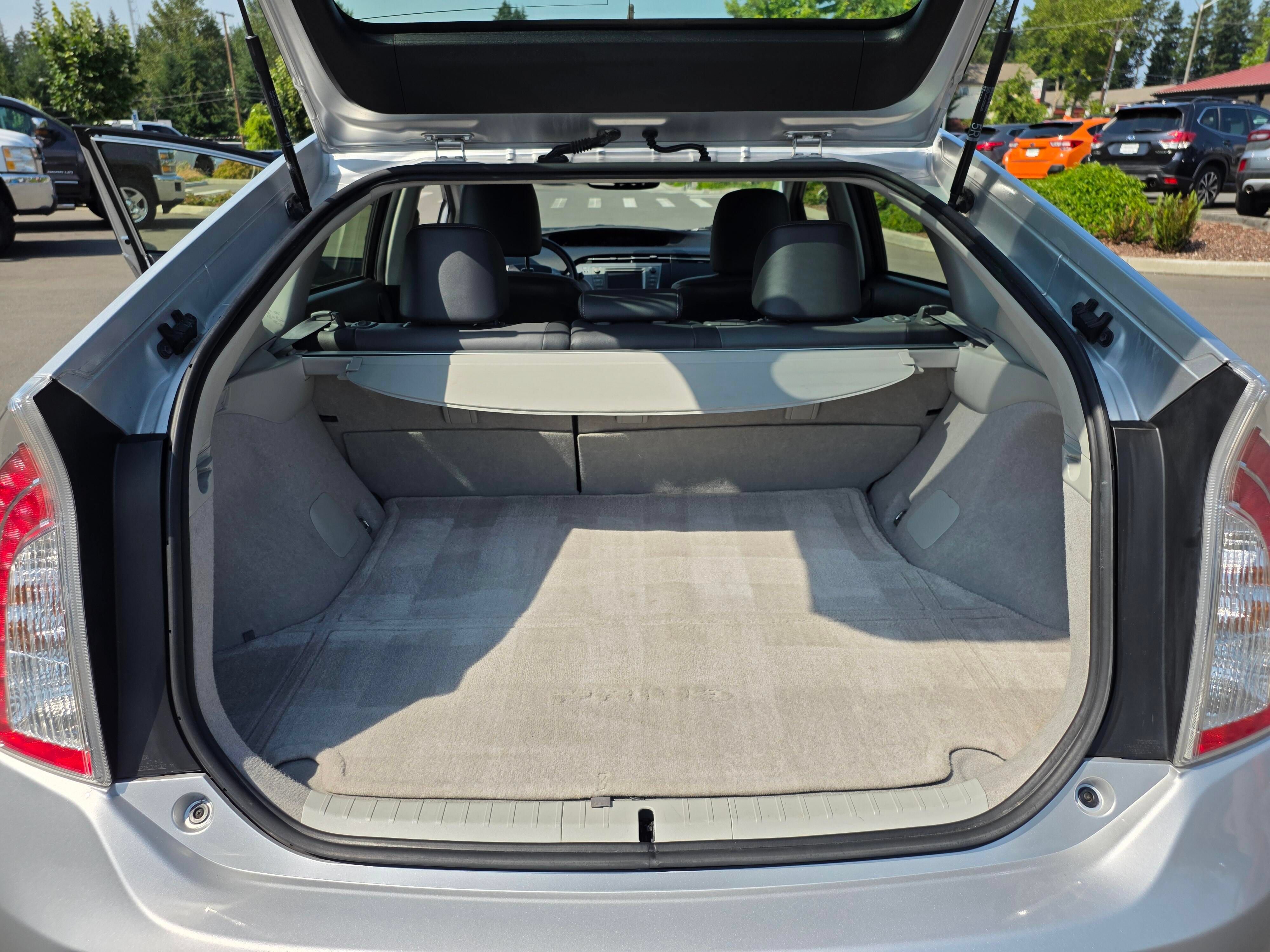 Used 2014 Toyota Prius Four FWD image 27