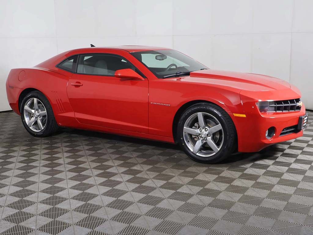 Used 2011 Chevrolet Camaro LT RWD image 9