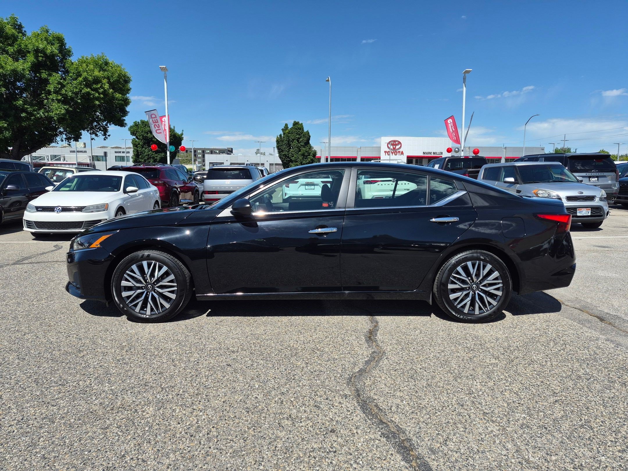 Certified 2025 Nissan Altima 2.5 SV FWD image 10
