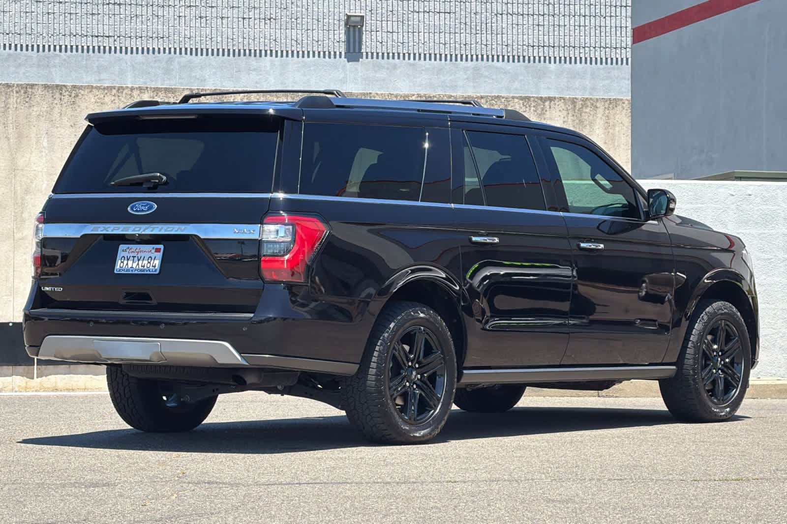 Used 2021 Ford Expedition Max Limited AWD/4WD image 2