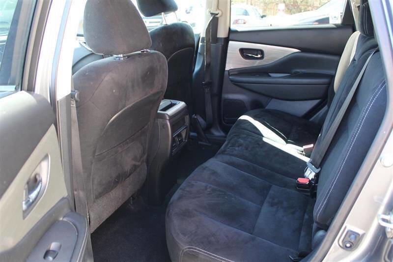 Used 2017 Nissan Murano S FWD image 17