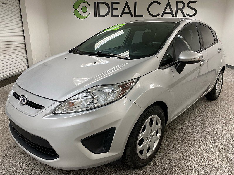 Used 2013 Ford Fiesta SE image 1