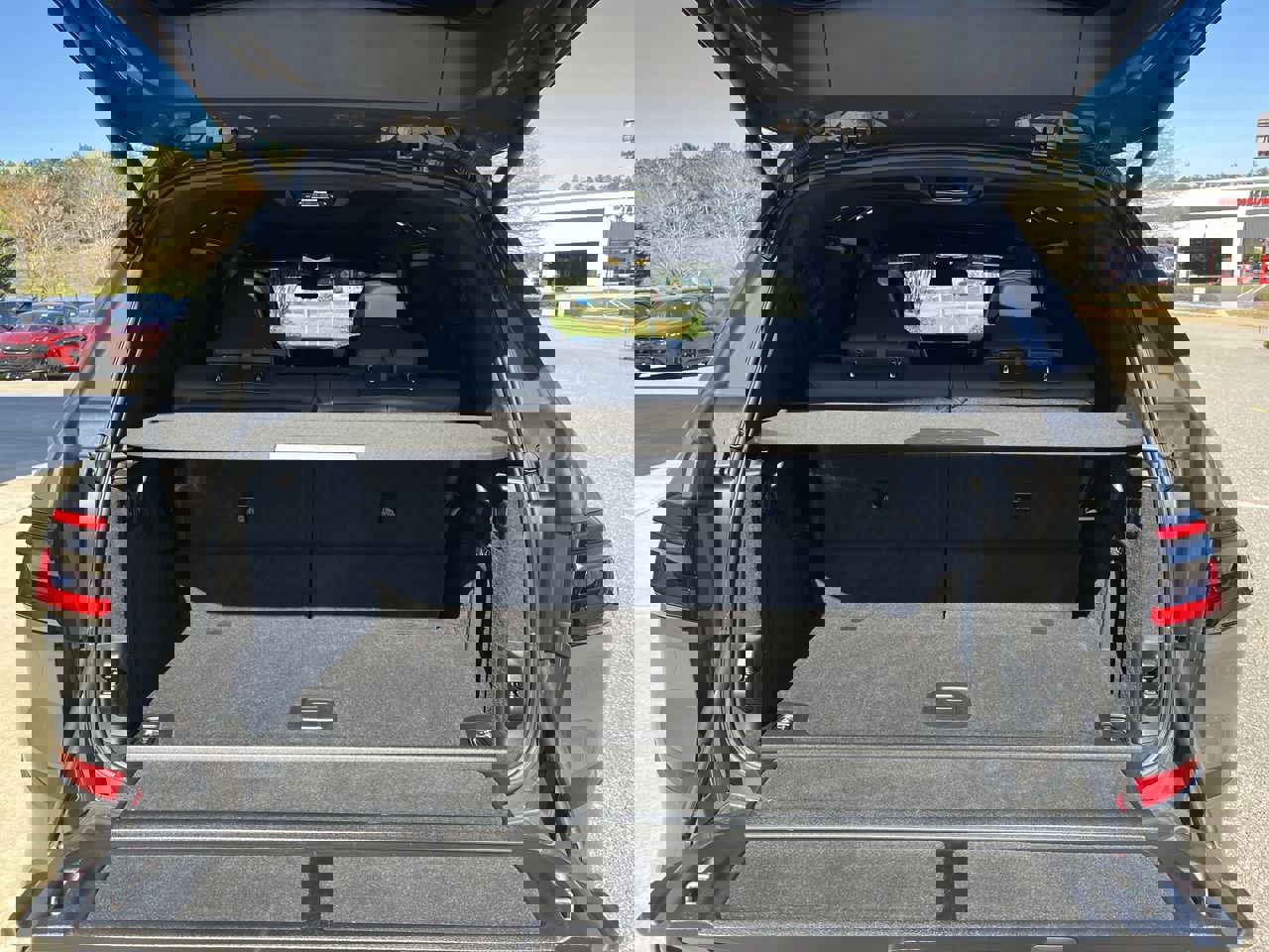 Certified 2024 BMW X7 M60i image 37