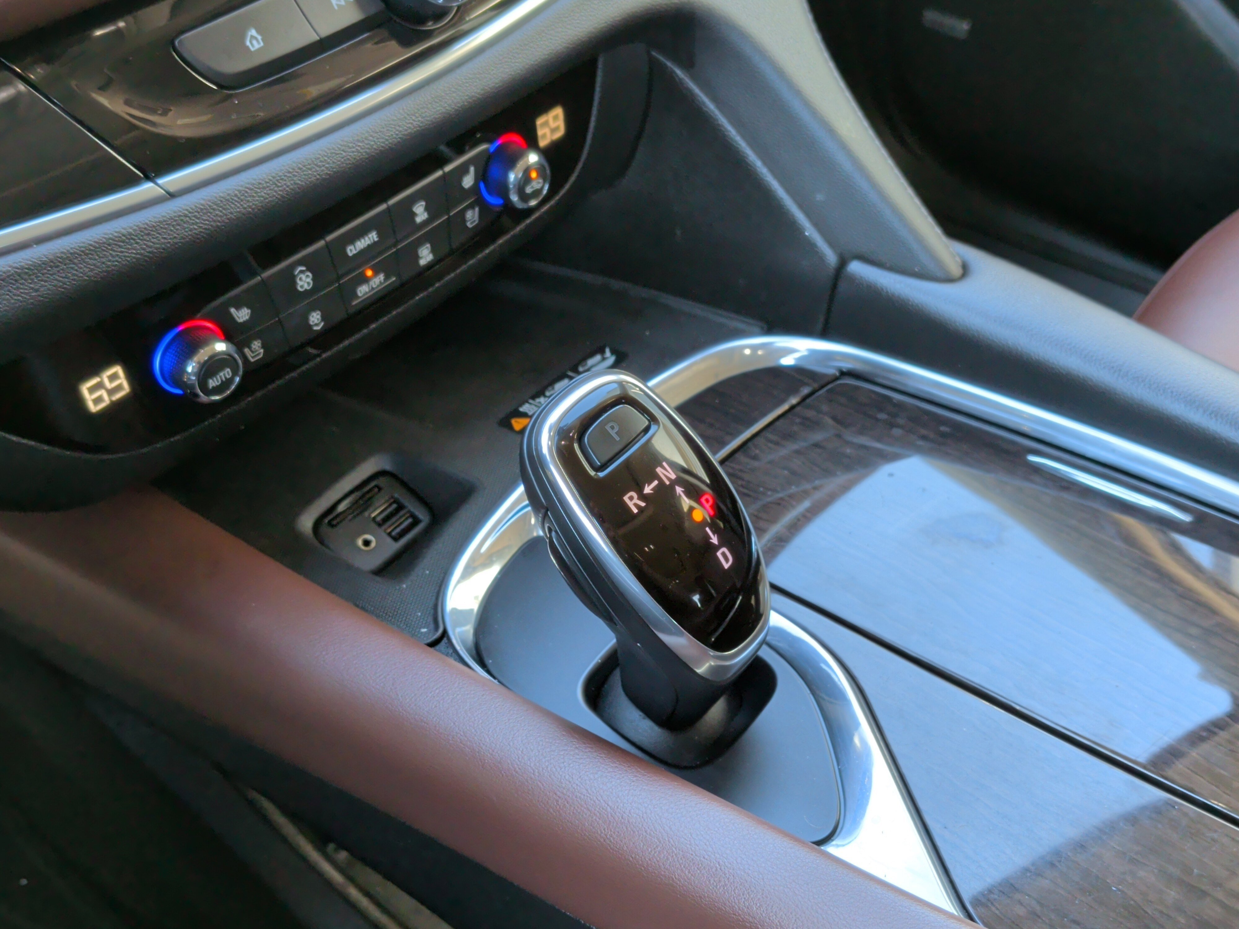 Used 2020 Buick Enclave Avenir w/ Avenir Technology Package image 27