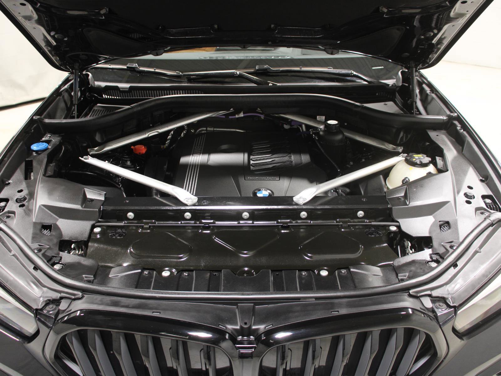 Certified 2023 BMW X6 xDrive40i w/ M Sport Package image 8