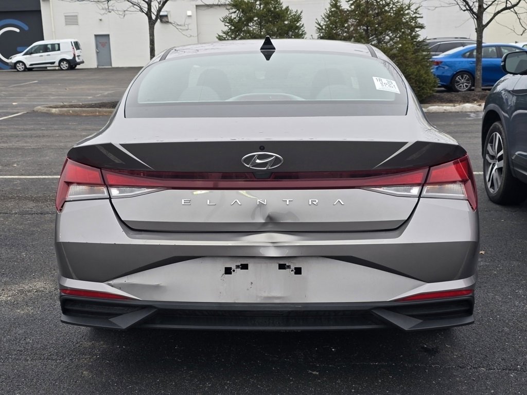 Used 2021 Hyundai Elantra SE image 6