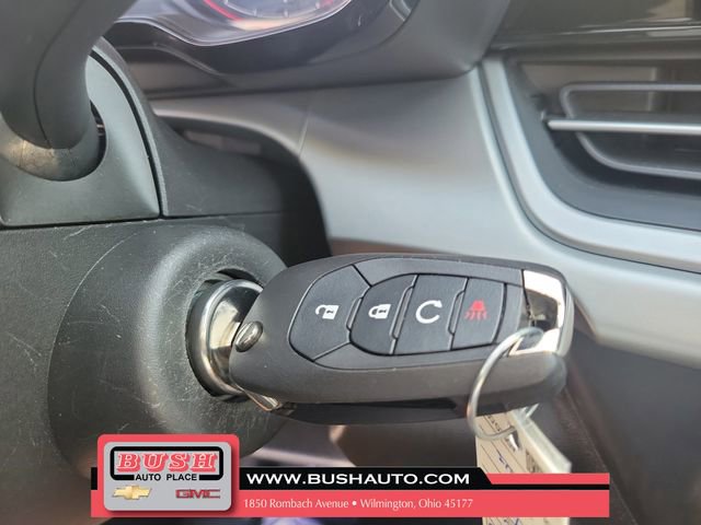 Used 2025 Chevrolet Trax RS w/ Driver Confidence Package image 31