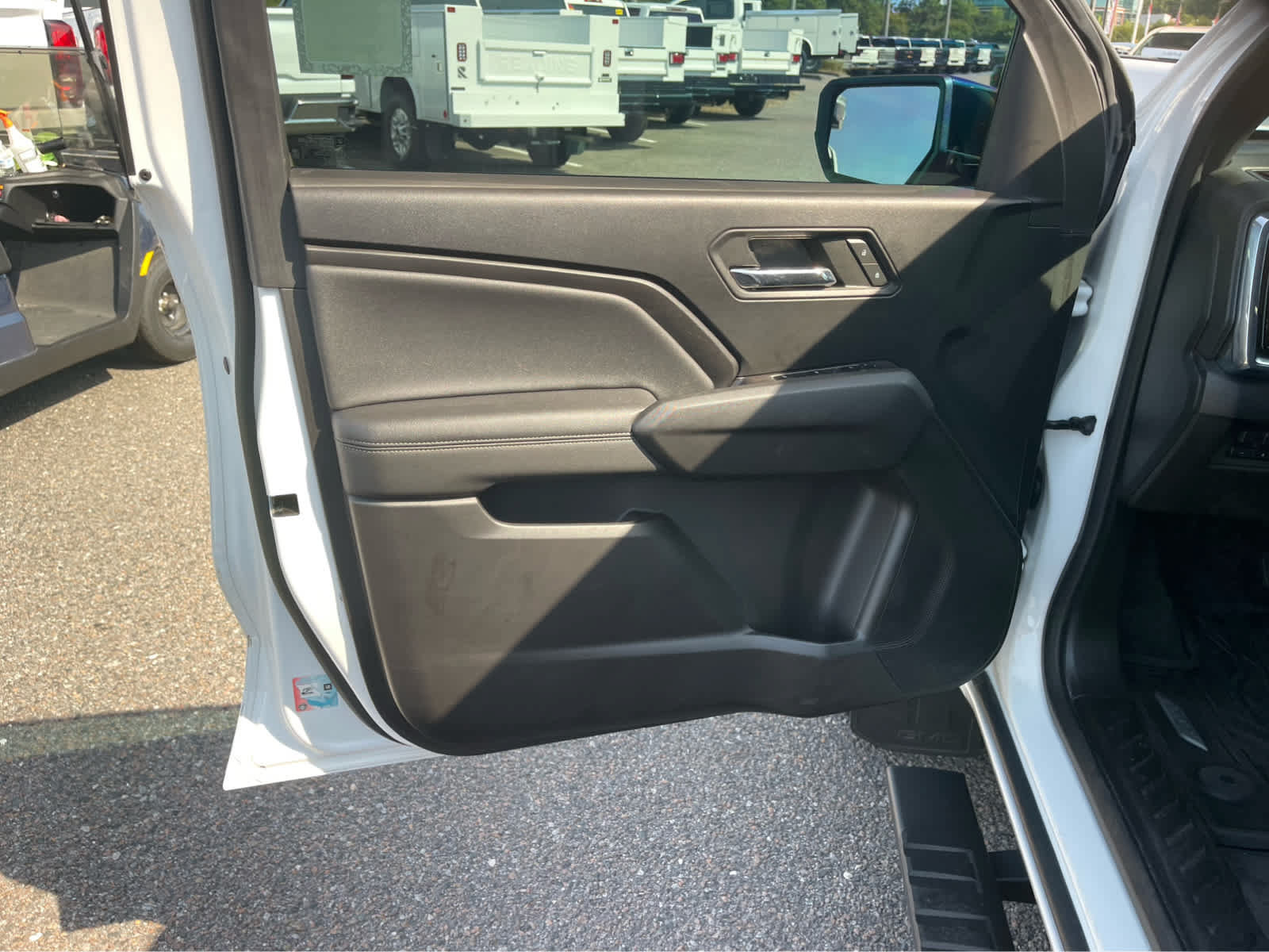 Used 2023 GMC Canyon Elevation w/ Trailering Package RWD image 10