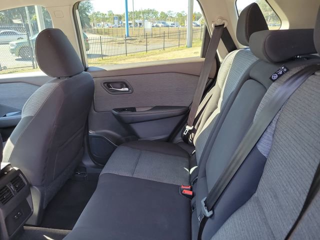 Used 2023 Nissan Rogue SV image 28