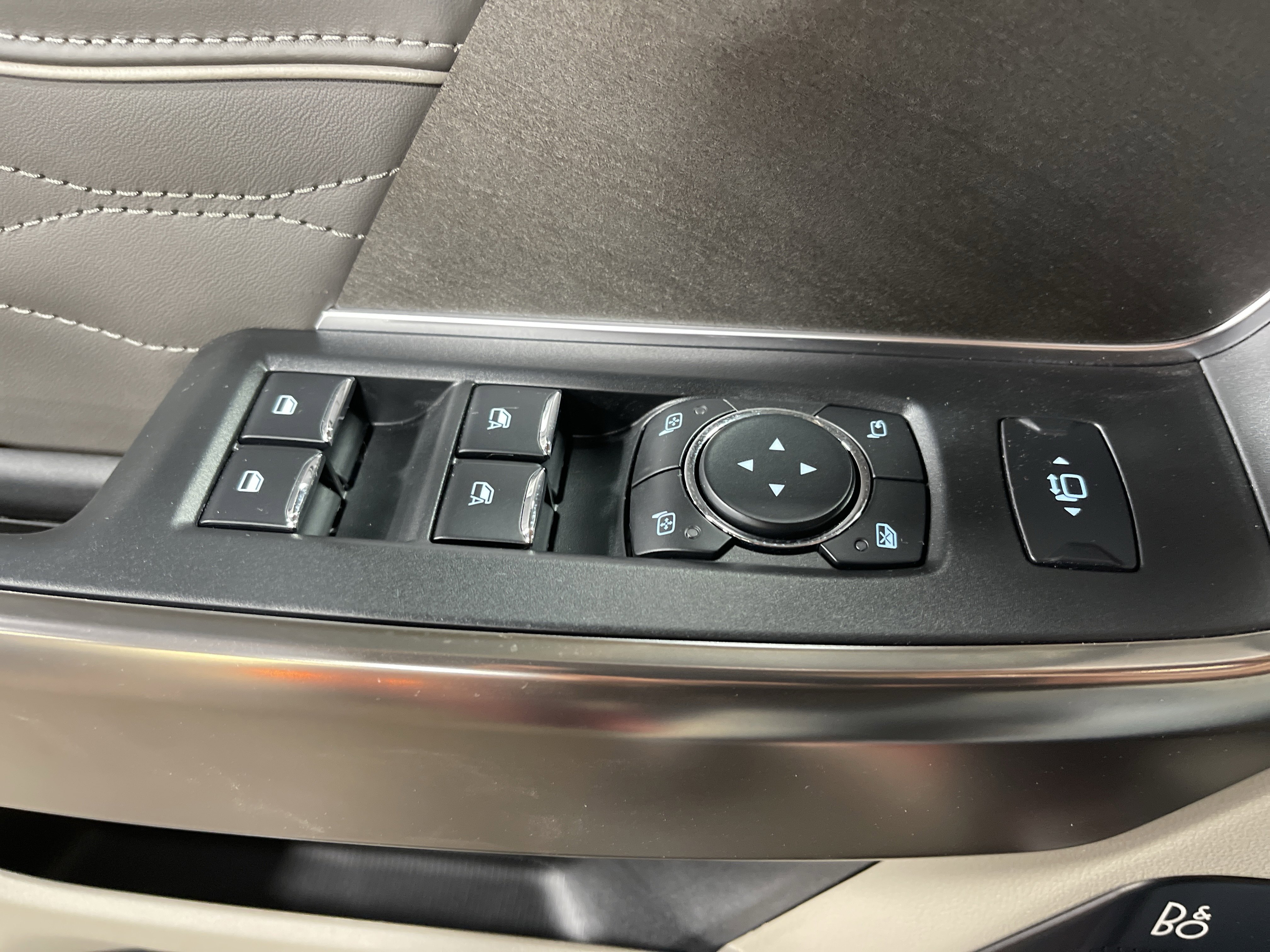 New 2026 Ford F450 Platinum w/ Platinum Plus Package image 12