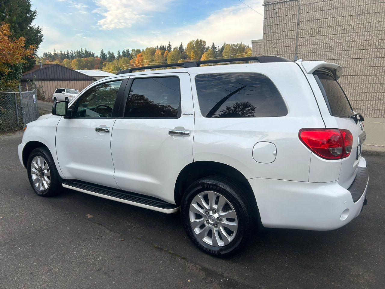Used 2014 Toyota Sequoia Platinum image 7