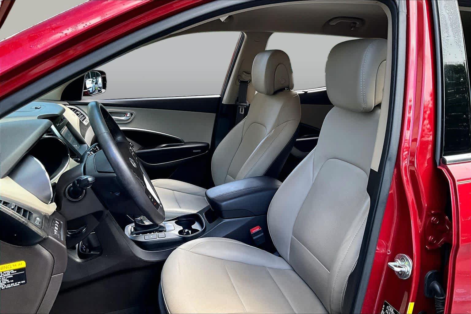 Used 2017 Hyundai Santa Fe Sport FWD image 8