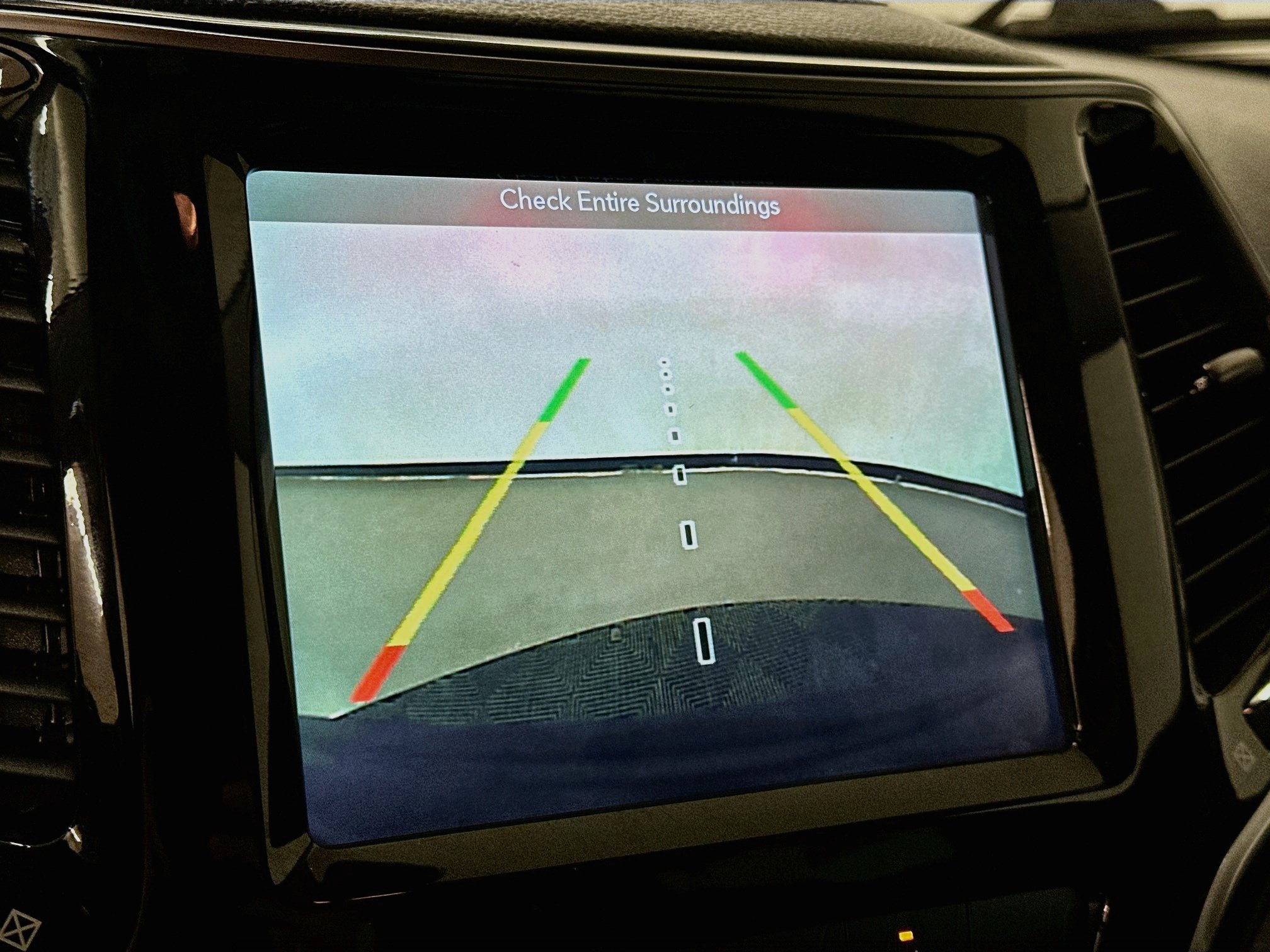 Used 2019 Jeep Cherokee Limited w/ Technology Group AWD/4WD image 23