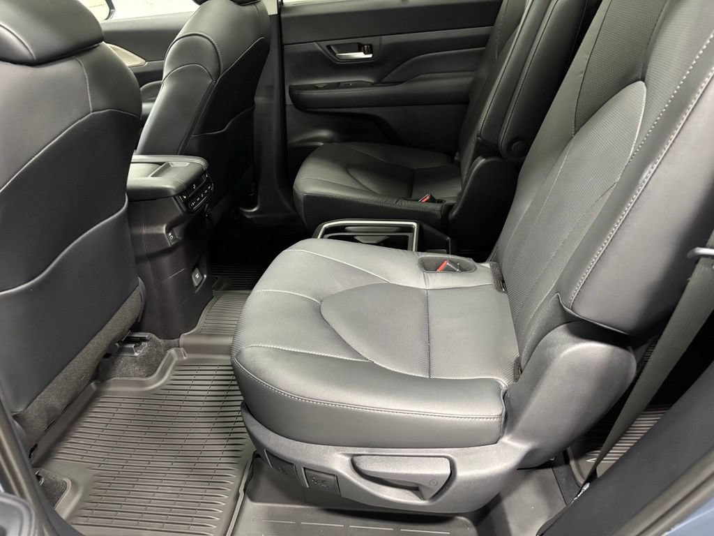 Used 2026 Toyota Grand Highlander AWD image 50