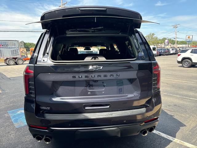 Used 2026 Chevrolet Suburban Z71 AWD/4WD image 7