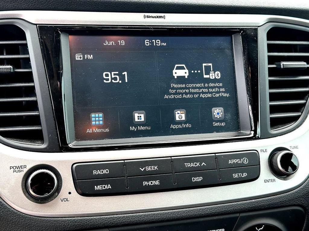 Used 2022 Hyundai Accent SEL w/ Cargo Package FWD image 16