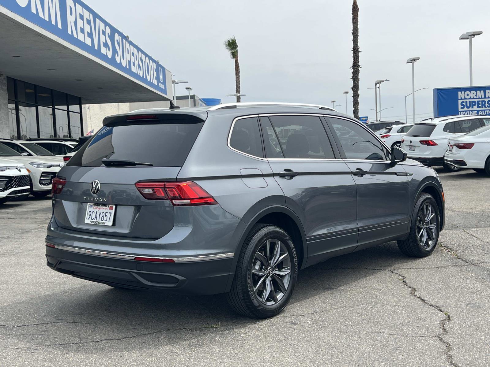 Certified 2022 Volkswagen Tiguan SE image 25