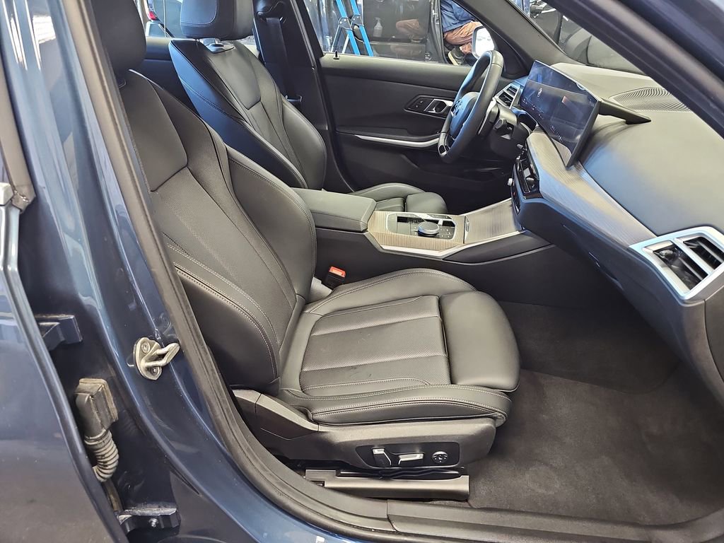 Used 2025 BMW 330i xDrive Sedan image 10