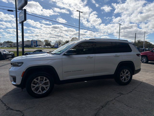 Used 2023 Jeep Grand Cherokee L Limited w/ Luxury Tech Group II image 11