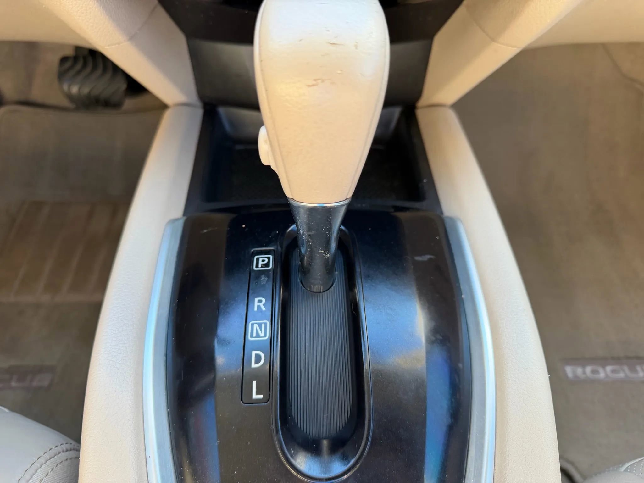 Used 2014 Nissan Rogue SL w/ SL Premium Package image 18