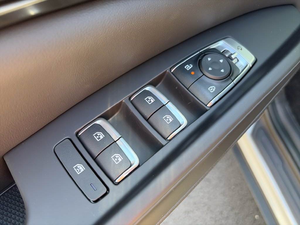New 2027 Kia Carnival EX FWD image 18