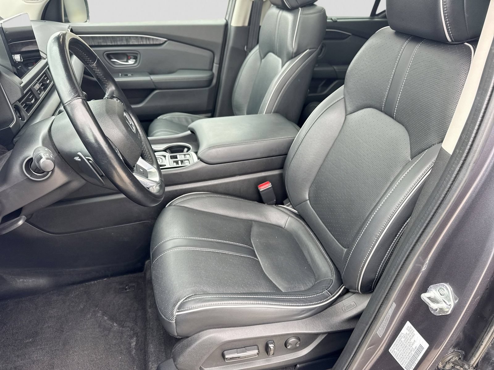 Used 2023 Honda Pilot Elite image 17