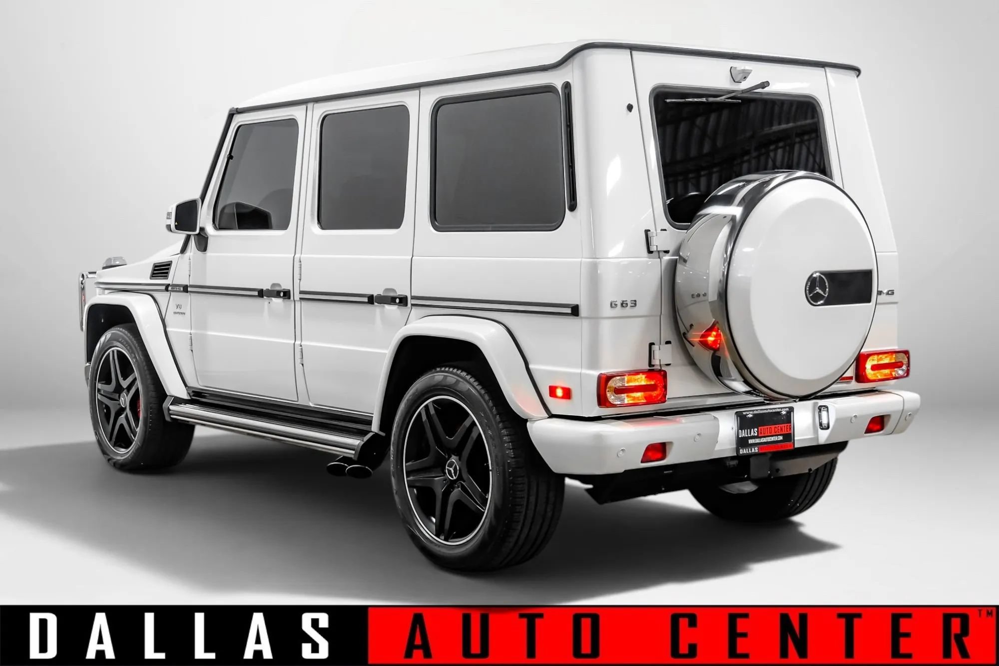 Used 2015 Mercedes-Benz G 63 AMG 4MATIC w/ PA6 Package image 6
