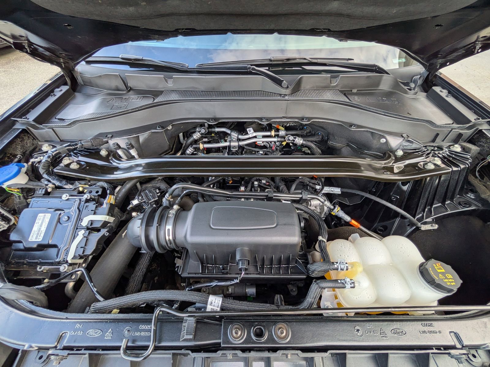 Certified 2024 Ford Explorer ST-Line w/ Class IV Trailer Tow Package image 10