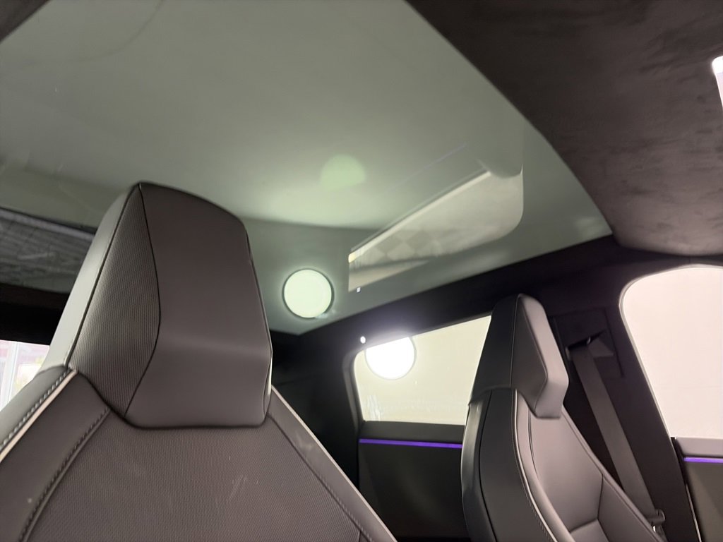 Used 2025 Tesla Cybertruck AWD Crew Cab image 30