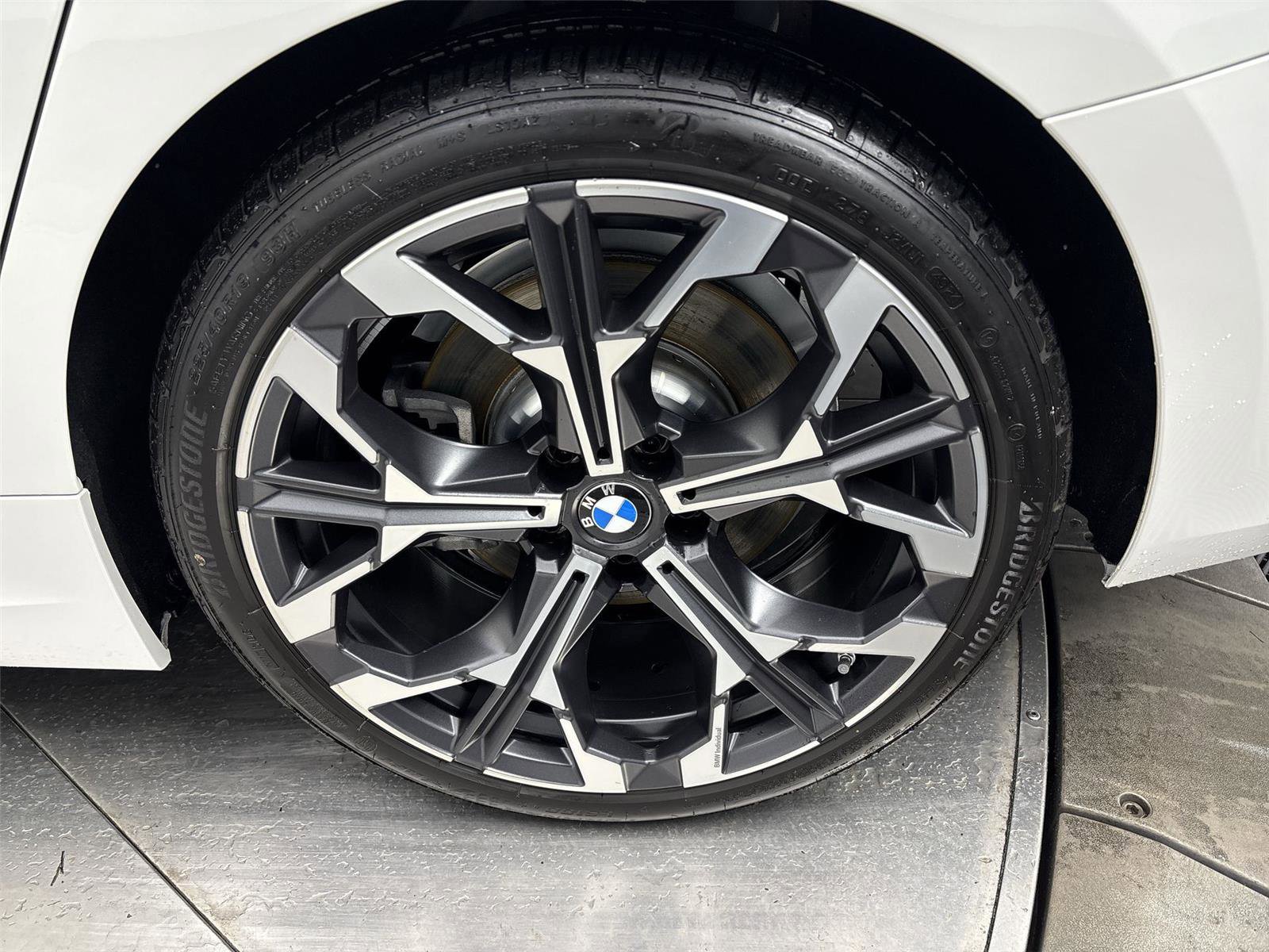Used 2025 BMW 330i xDrive Sedan w/ M Sport Package AWD/4WD image 27
