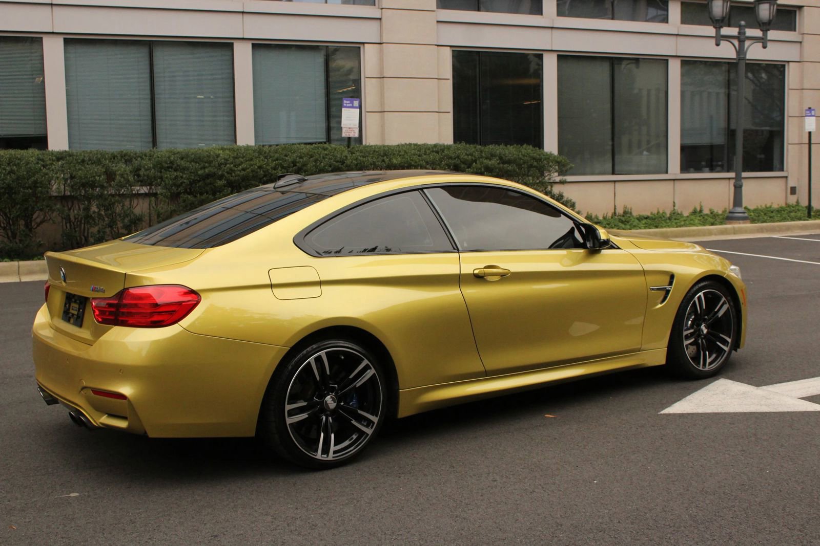Used 2015 BMW M4 Coupe RWD image 9