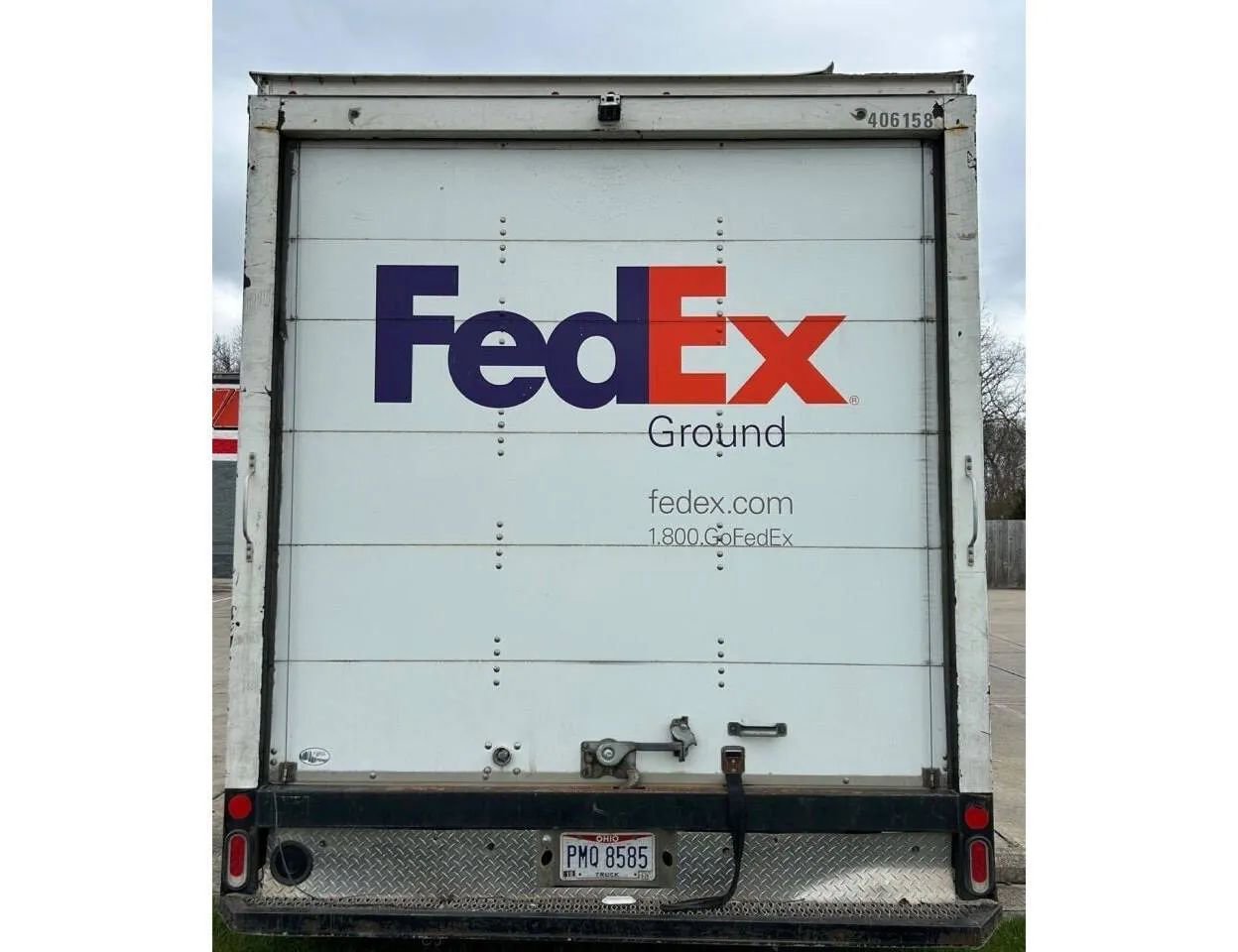 Used 2017 Chevrolet Express 3500 Extended image 4