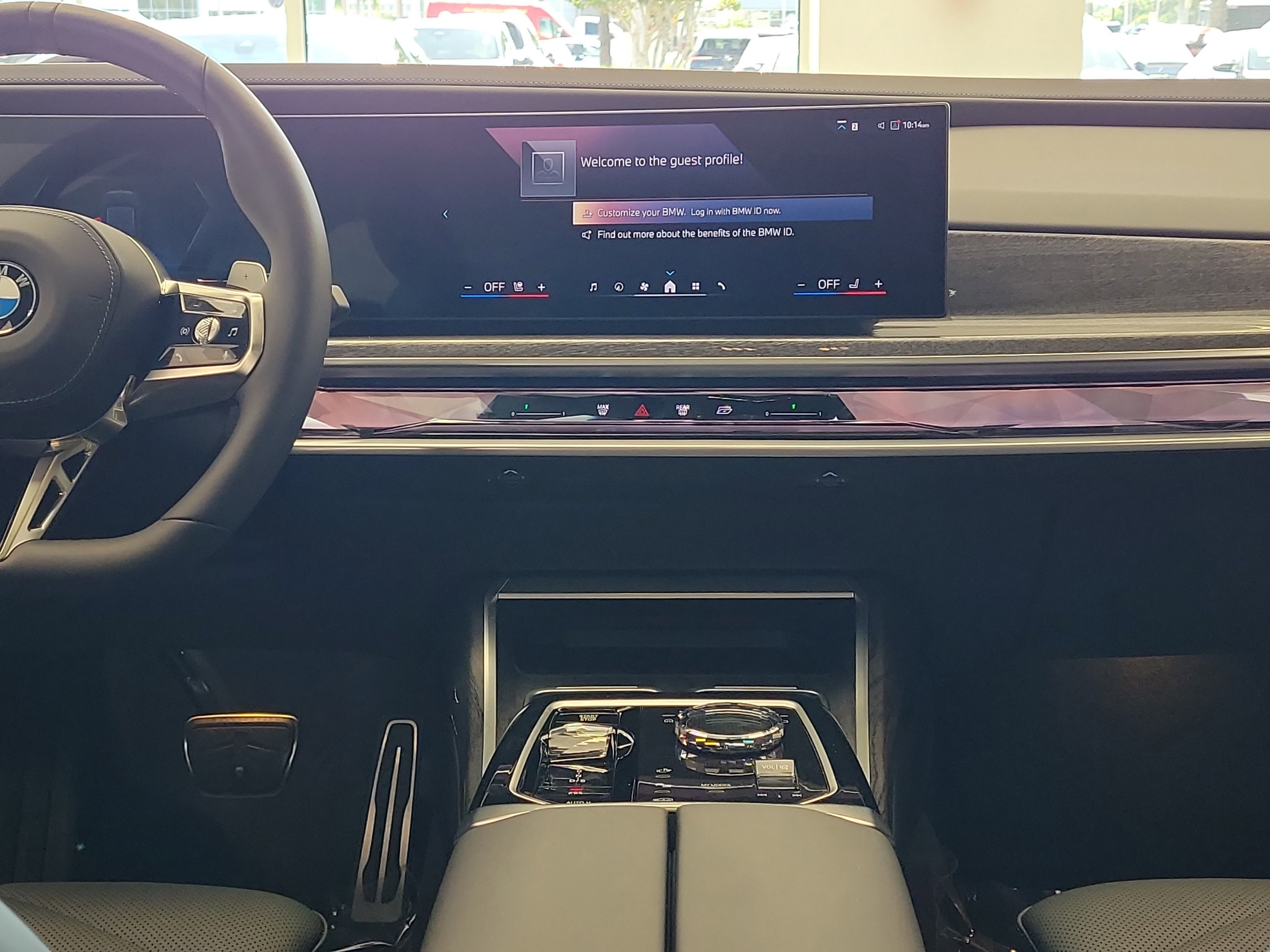 Used 2025 BMW 740i w/ Premium Package RWD image 16